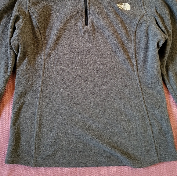 The North Face Gray Women’s  Fleece Sweater Large Warm Layer 1/4 Zip Long Sleeve - Picture 2 of 8